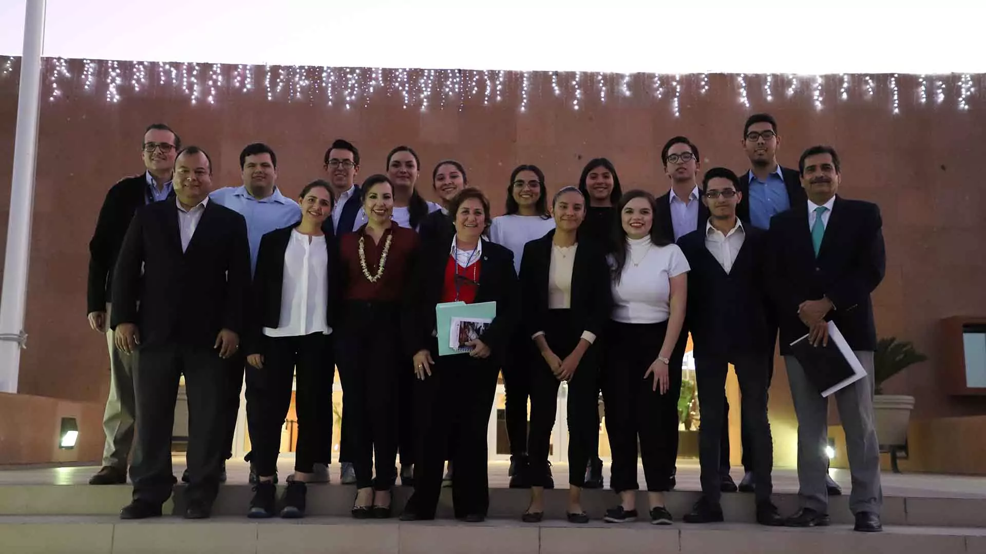 Alumnos del Tec en la planta de John Deere en Torreón, Coahuila