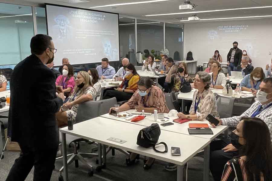 Los decanos de Brasil visitaron Campus Monterrey en donde conocieron el modelo Tec21.