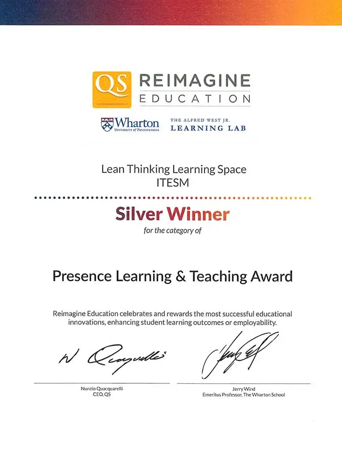 El diploma que acredita al equipo de campus Puebla como ganador del premio de plata en la competencia internacional