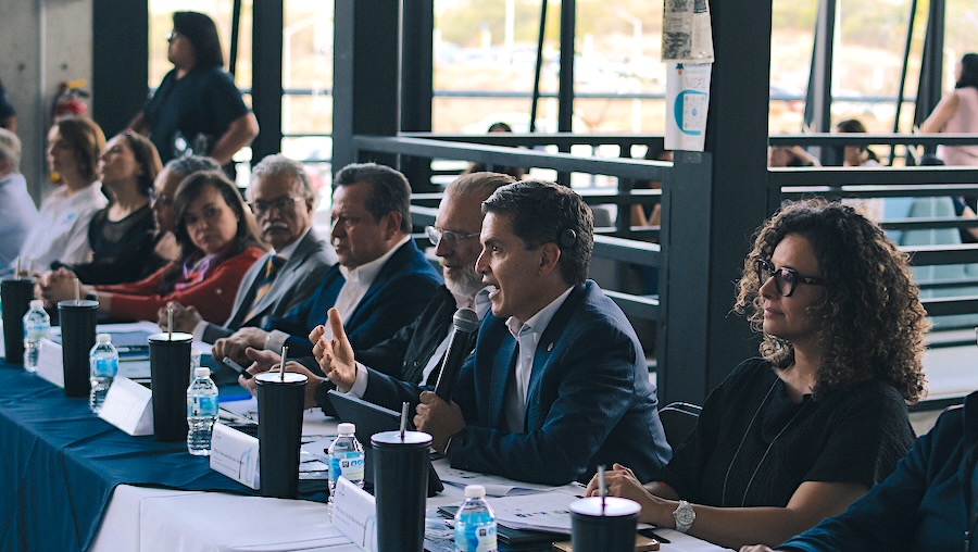 distritoQRO present&oacute; avances en urbanismo social, investigaci&oacute;n e innovaci&oacute;n para fortalecer la colaboraci&oacute;n entre universidades, gobierno, empresas y comunidad en Quer&eacute;taro.