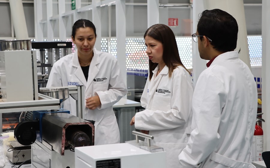 Cecilia Trevi&ntilde;o Quintanilla, profesora e investigadora del Tec campus Quer&eacute;taro, fue reconocida en la 6a edici&oacute;n de la convocatoria impulsada por la empresa 3M, la cual busca destacar a mujeres en el rubro ingenieril en toda Latinoam&eacute;rica. 