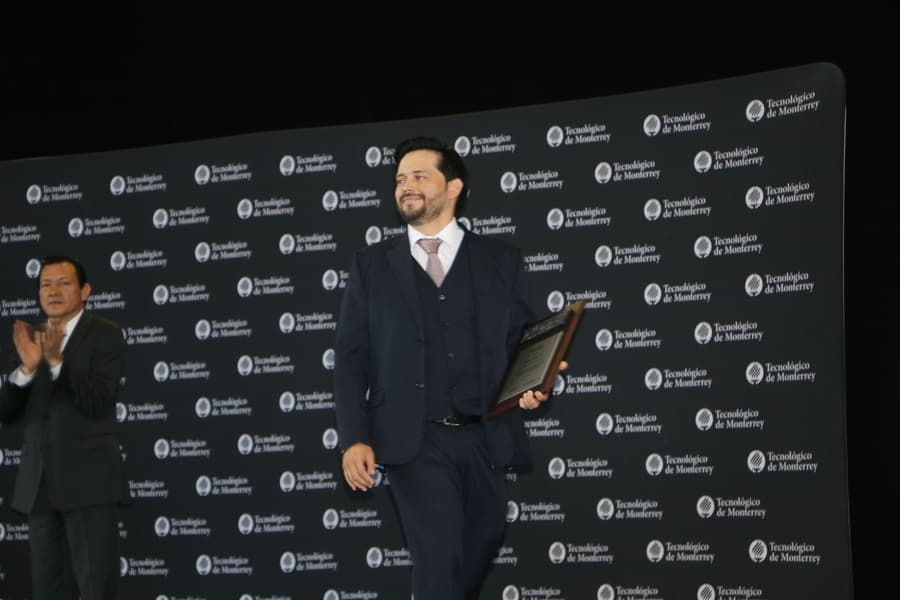 Eder Hernández, profesor de PrepaTec Santa Catarina.