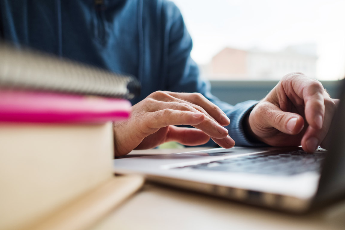 La educación continua puede ser presencial o en línea.