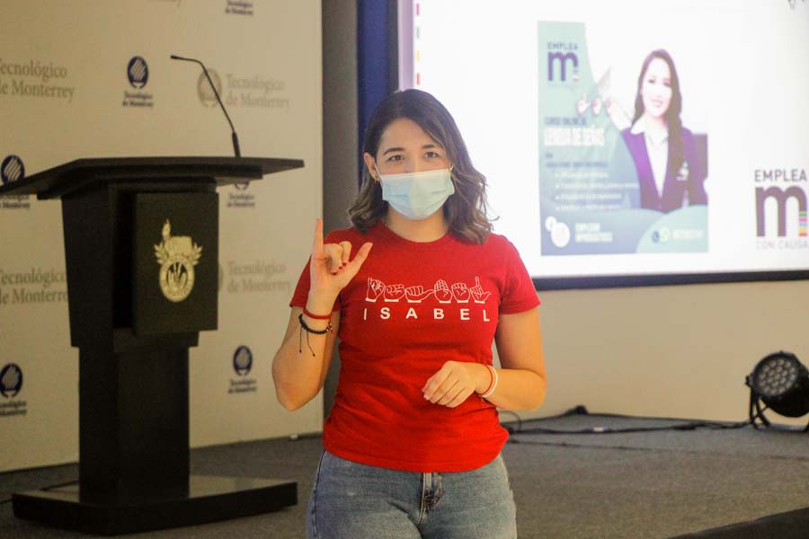 Emplea M, proyecto reconocido-de Ramón Díaz premio de la juventud