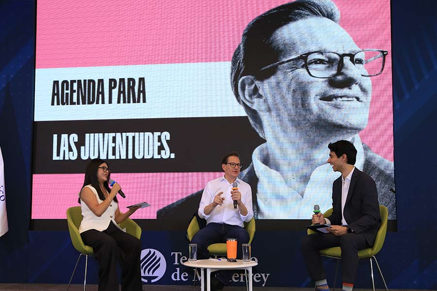 Salomón Chertorivski en Foro Actúa.