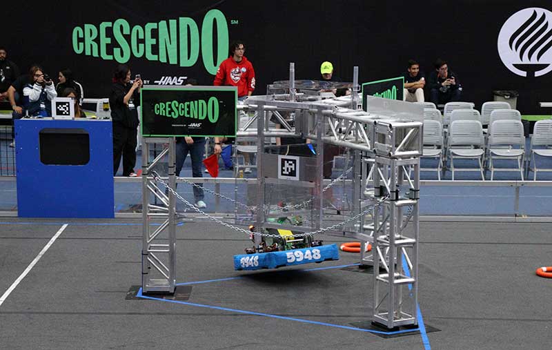 Estudiantes de la PrepaTec Cuernavaca participaron en las competencias regionales de robótica de FIRST 2024 en Monterrey y Hermosillo con su robot Dunga, obteniendo Autonomous Award y Quality Award.