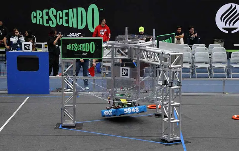 Estudiantes de la PrepaTec Cuernavaca participaron en las competencias regionales de robótica de FIRST 2024 en Monterrey y Hermosillo con su robot Dunga, obteniendo Autonomous Award y Quality Award.