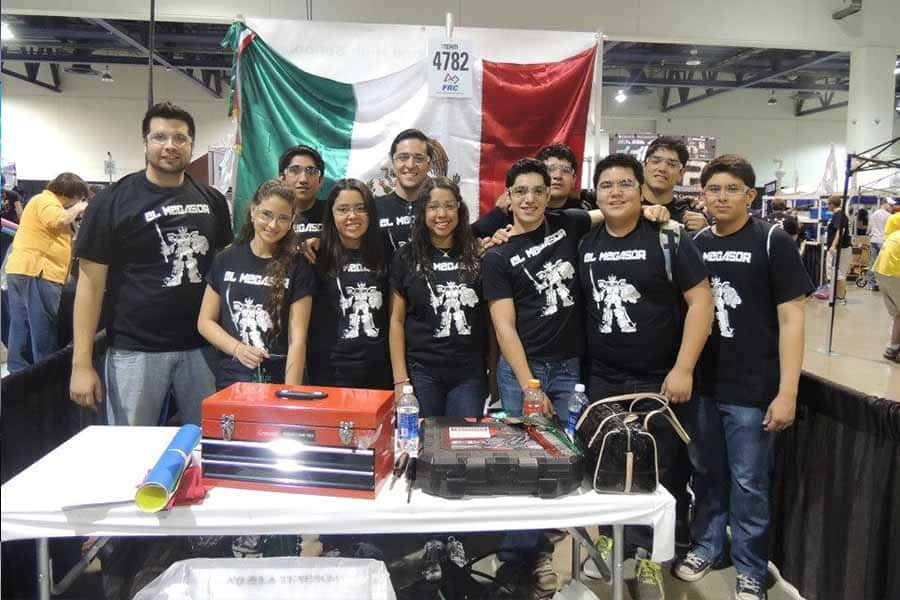 Primera generación del equipo de robótica Borrebots en el regional Las Vegas