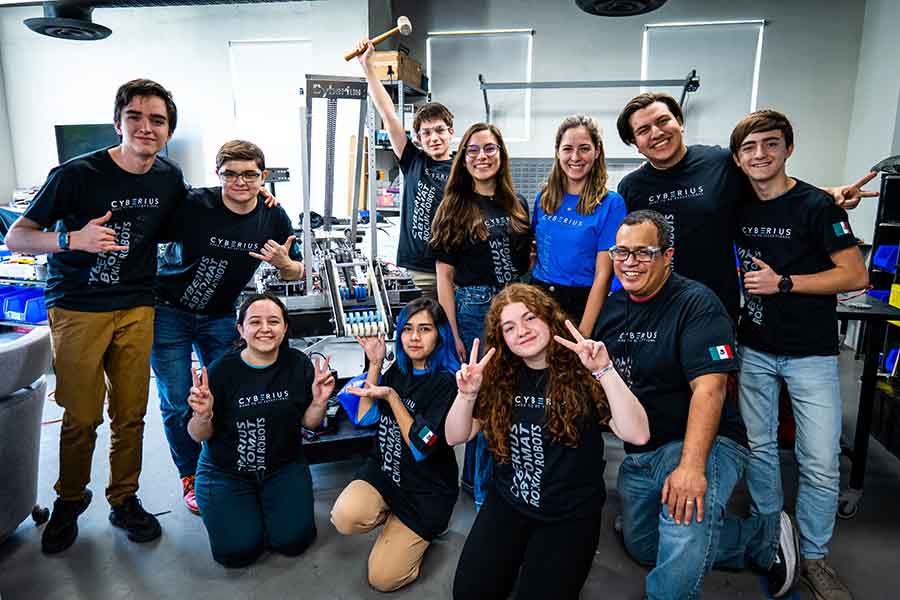 Equipo de robótica Cyberius de la PrepaTec Santa Catarina. 