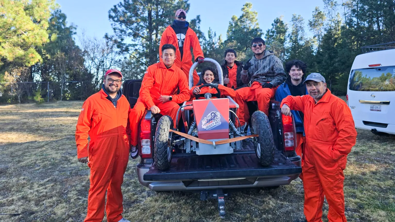 Integrantes de Escuder&iacute;a Tec Racing Hidalgo
