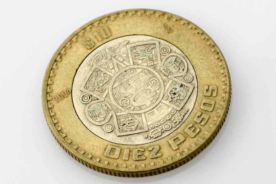 De 2003 a 2008 fue denominado como "súper peso" por su estabilidad