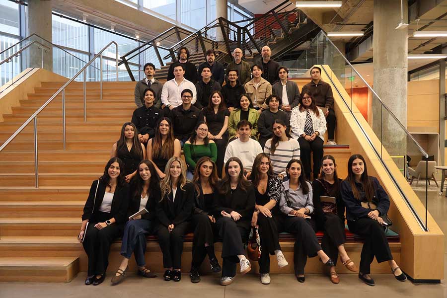 Estudiantes del bloque multidisciplinario de ambiente construido que asistieron a Dallas a presentar su proyecto. 