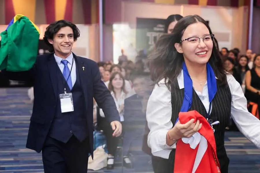 Estudiantes de 7 países debaten en Yale MUN Latin America en PrepaTec Santa Fe