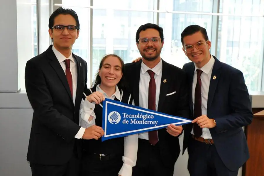 Estudiantes del Tec campus Estado de México que participaron en la Competencia de Casos de Cadena de Suministro.