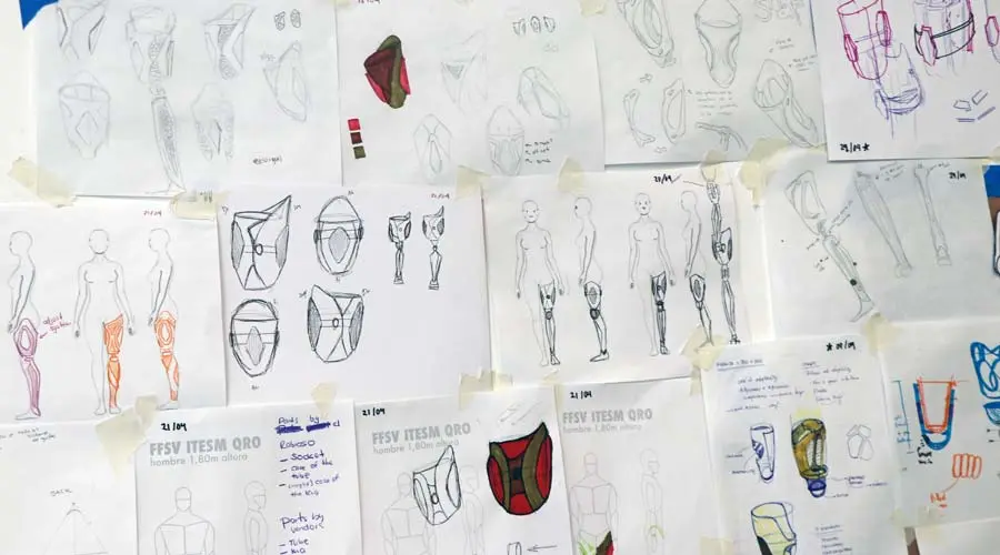 Estudiantes de Diseño del Tec de monterrey campus Qro elaboran proyecto de prótesis en colaboración con la UNAM. 