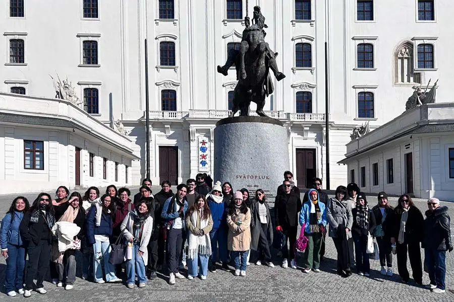 Estudiantes Tec realizan servicio social con Embajada de México en Austria