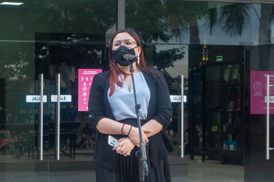 evangelina arellanes durante la inauguración