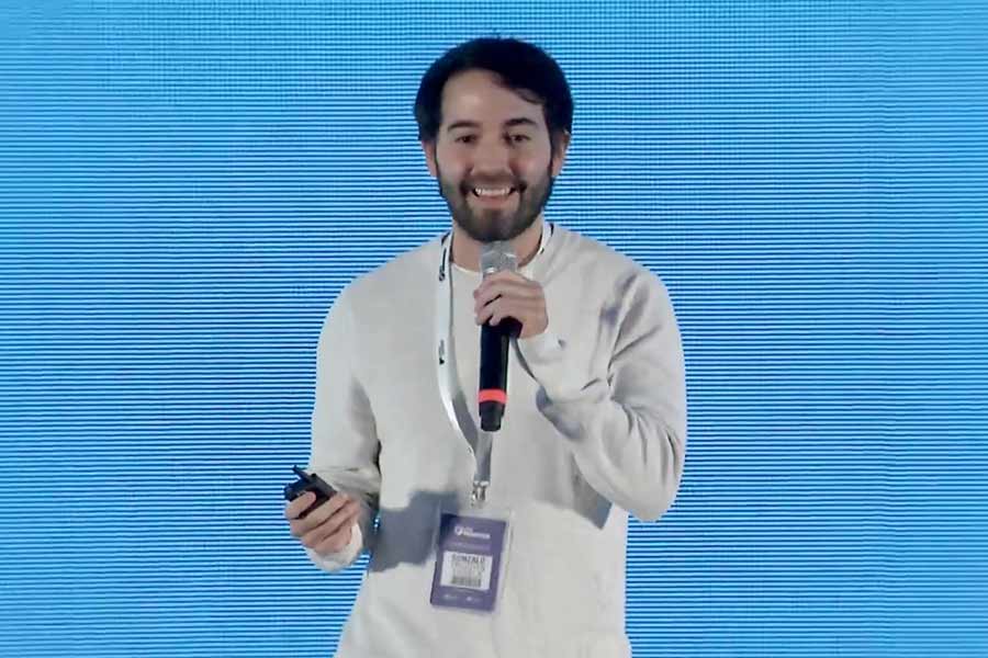 Gonzalo obtuvo el primer lugar de TecPrize 2023 con la solución Excuela.