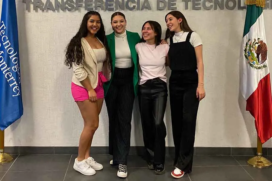 &Eacute;xito estudiantil en Biotecnolog&iacute;a