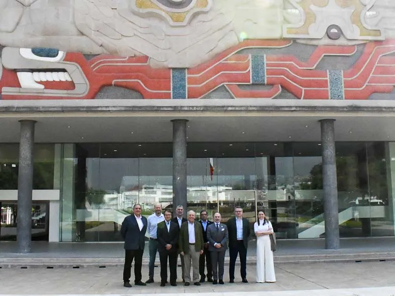 La comitiva del Instituto Oftalmológico Fernández-Vega y la Universidad de Oviedo, también visitaron Campus Monterrey del Tec.