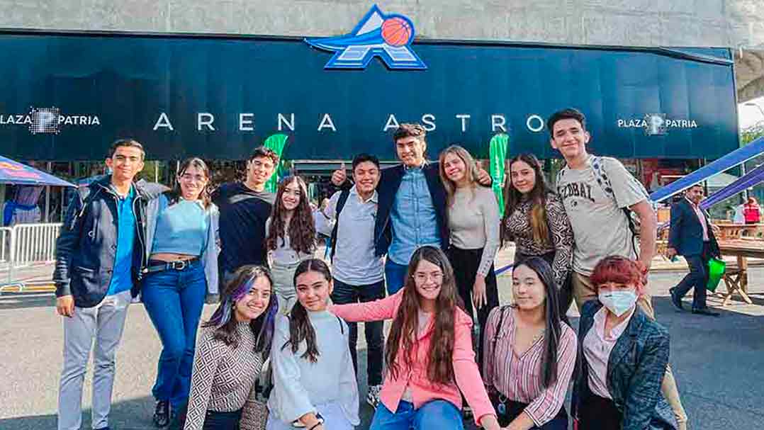 Estudiantes de PrepaTec Santa Anita participaron en el foro 50 líderes.