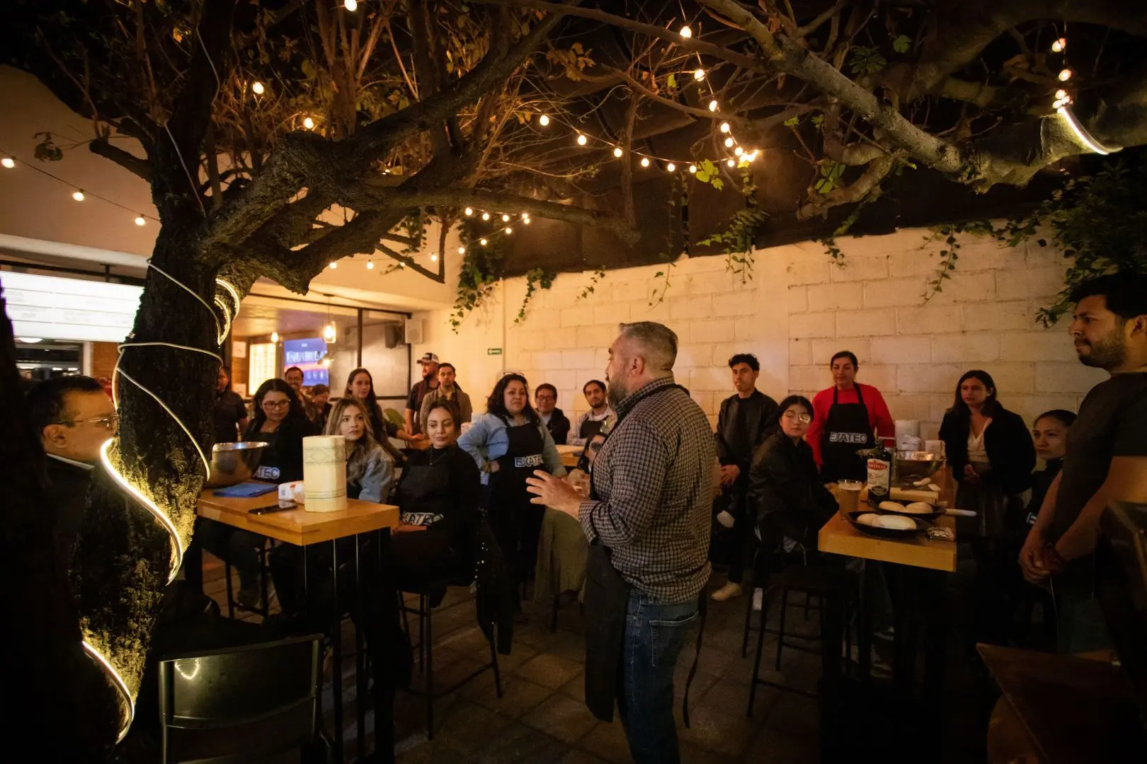 Taproom de Cisne Negro con evento Pizza & Beer Night