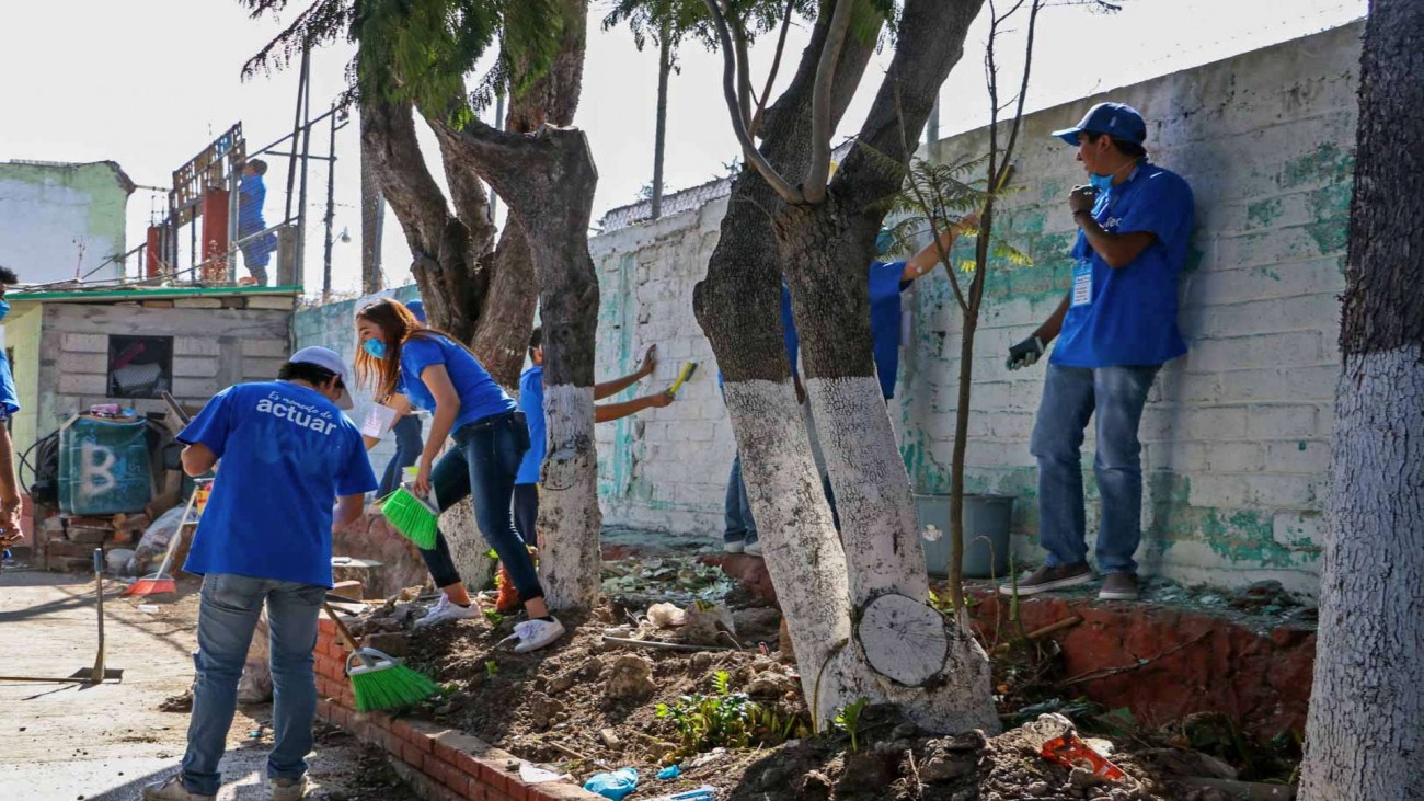 La comunidad del Tec de Monterrey Campus Toluca unió esfuerzos para pintar la escuela primaria Miguel Hidalgo en San Antonio Buenavista