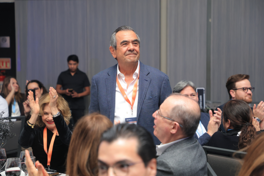 Ganador del Premio al M&eacute;rito EXATEC 2026, entregado durante la Reuni&oacute;n de Consejeros del Tecnol&oacute;gico de Monterrey.