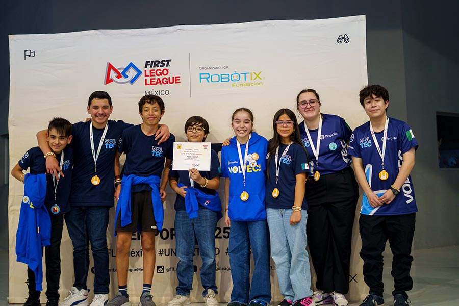 Equipo Voltec de la categor&iacute;a LEgo FIRST en regional de Monterrey.