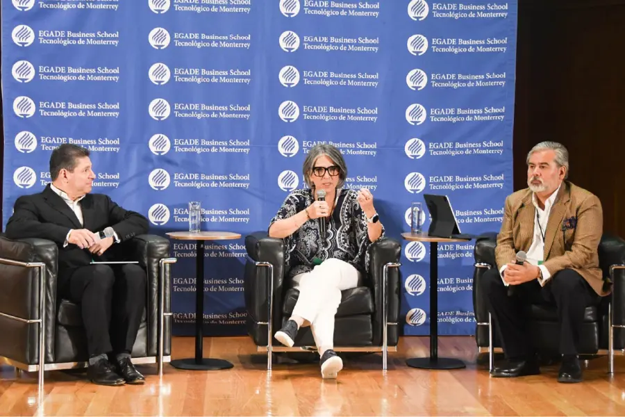 Panel Mariana Fonseca