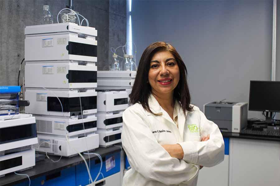 Profesora del Tec Querétaro lidera equipo de investigación con residuos de mezcal