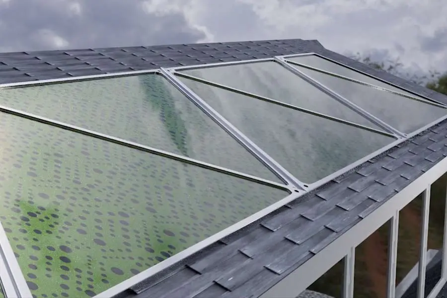 Este emprendimiento consiste en paneles solares de bioalgas para generar energía.