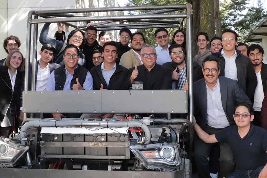 Estudiantes Tec crean auto eléctrico desde cero para socio formador