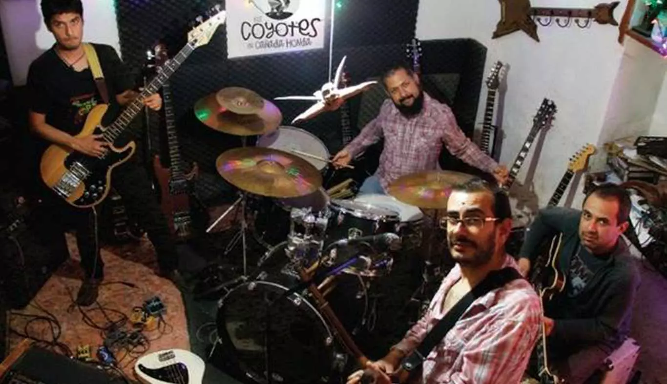 Integrantes de la Banda "Los coyotes de Cañada Honda" a principios de 2020.
