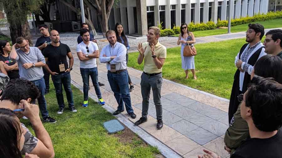 A su llegada en 2015 al Tec de Monterrey Campus Querétaro, Jan trabajó como profesor invitado, profesor investigador y hoy director nacional del programa de Emprendimiento