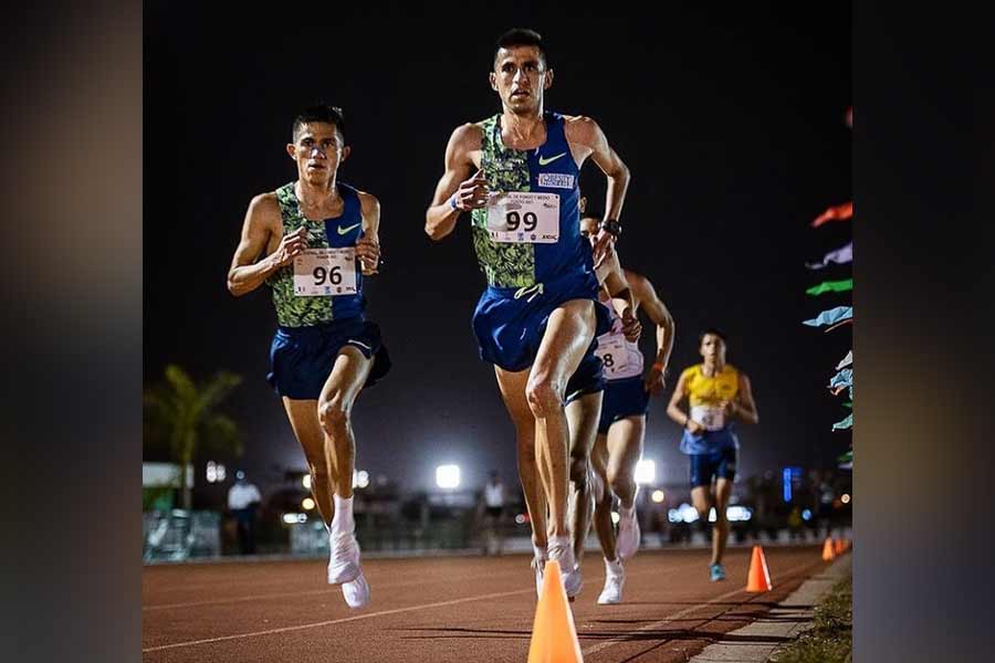 Jesús Arturo Esparza es un maratonista con 16 años de experiencia.