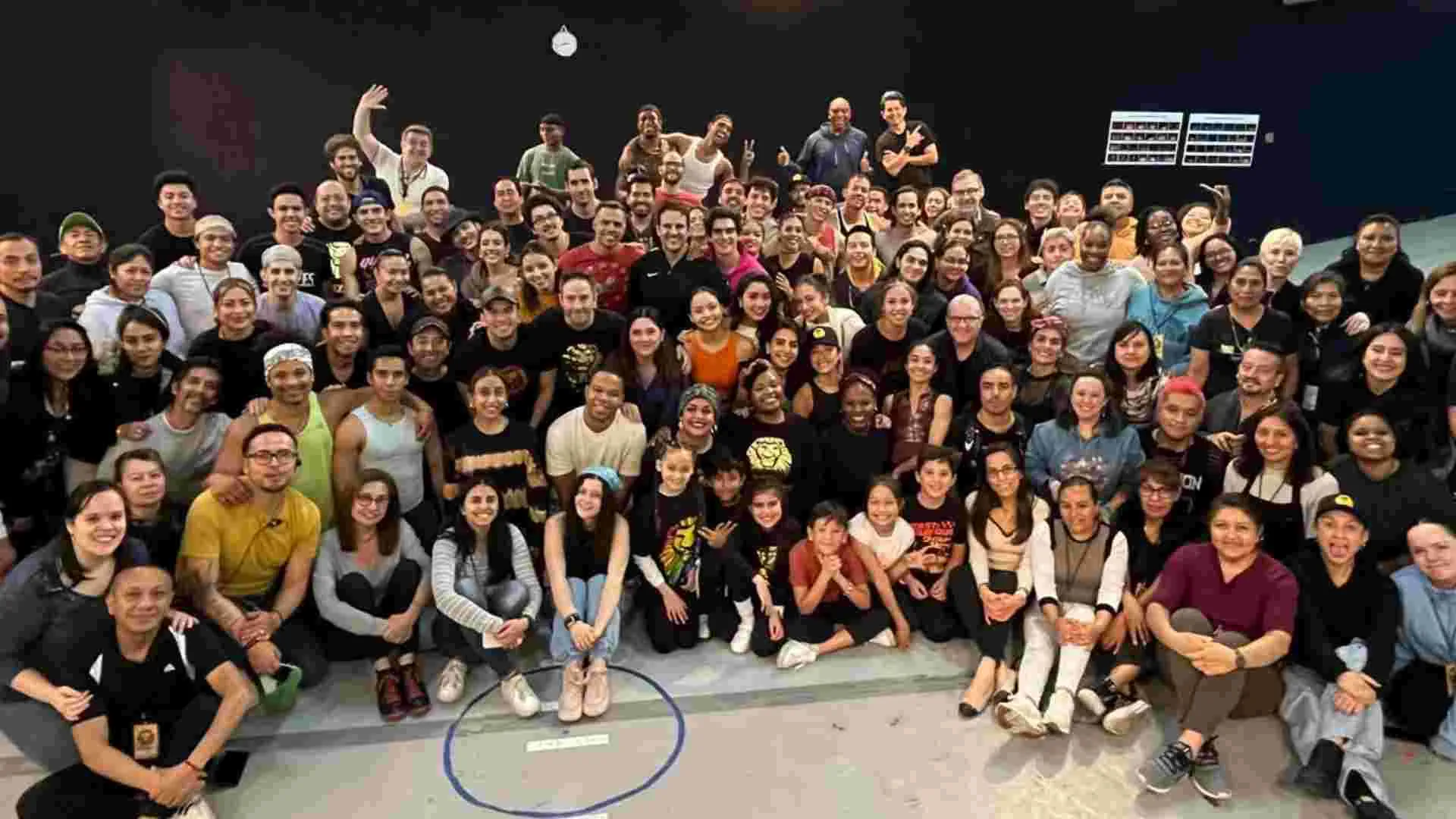 El elenco del musical El Rey León