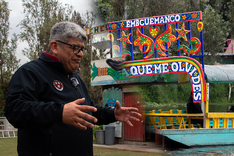 Jorge Membrillo durante una visita al ajolotario en Xochimilco, espacio dedicado a la conservaci&oacute;n del ajolote.