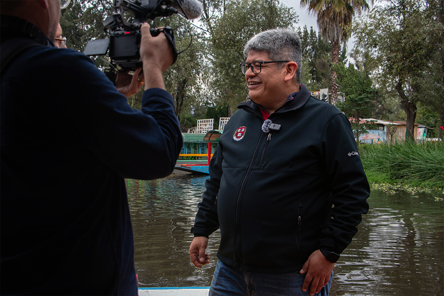 Jorge Membrillo en Xochimilco, zona de humedales y chinampas al sur de la Ciudad de M&eacute;xico.