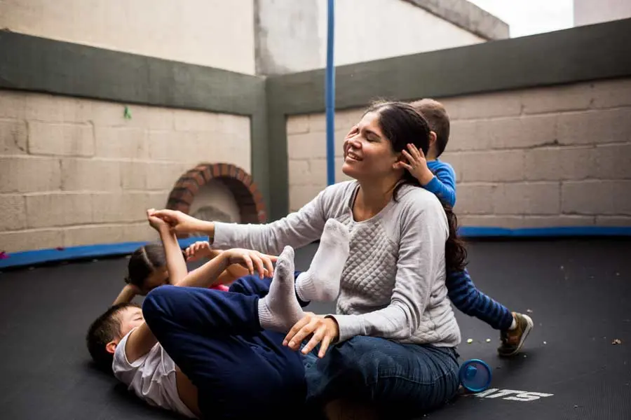 La investigadora es madre de cuatro hijos: dos niños y dos niñas.