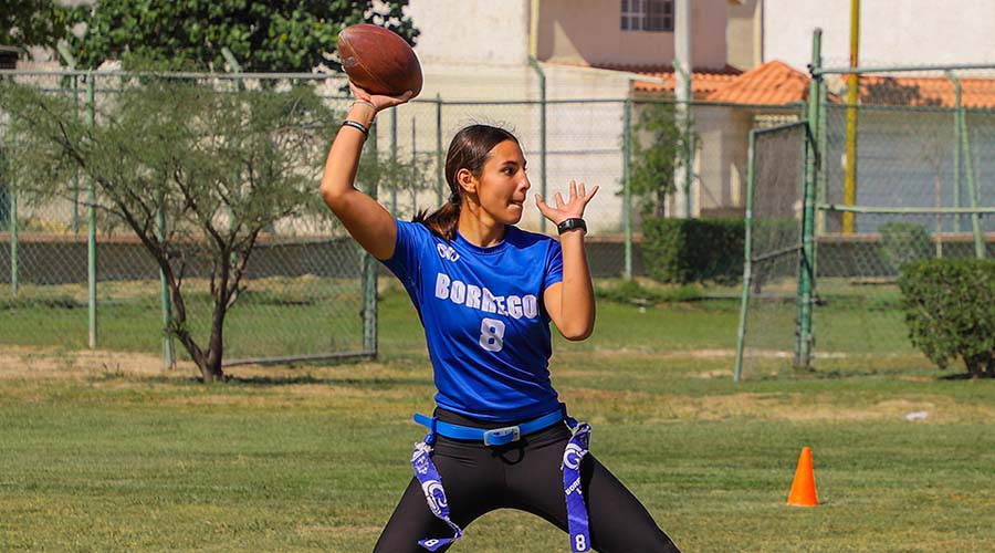 layla sada en el equipo representativo de la laguna en tochito