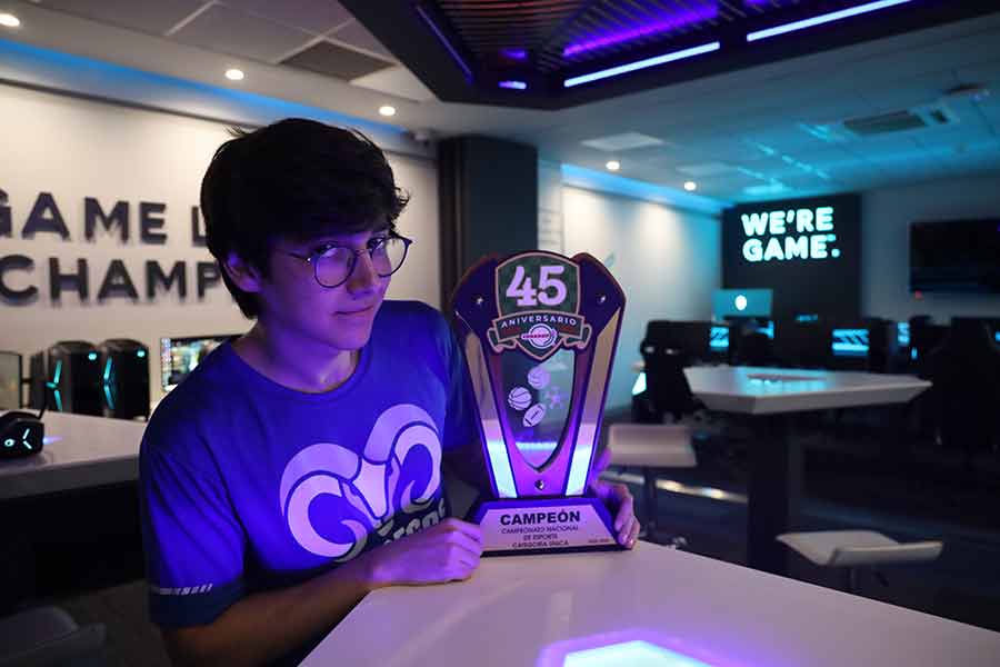 Leo Luna, jugador y su afición por los esports en el Tec Guadalajara.