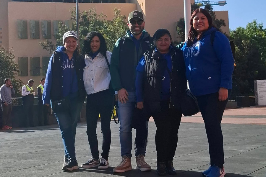 Leticia M&aacute;rquez y compa&ntilde;eros.