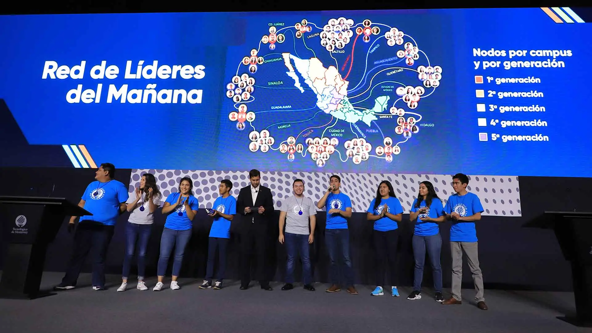 Entrega beca de lider a lider