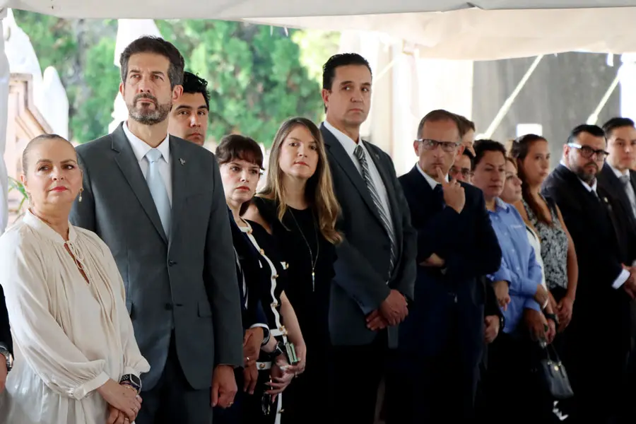 Líderes Tec de Monterrey, guardia de honor.