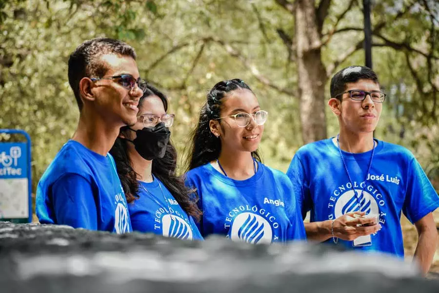 Los jóvenes son parte de la 9na generación del programa Líderes del Mañana.