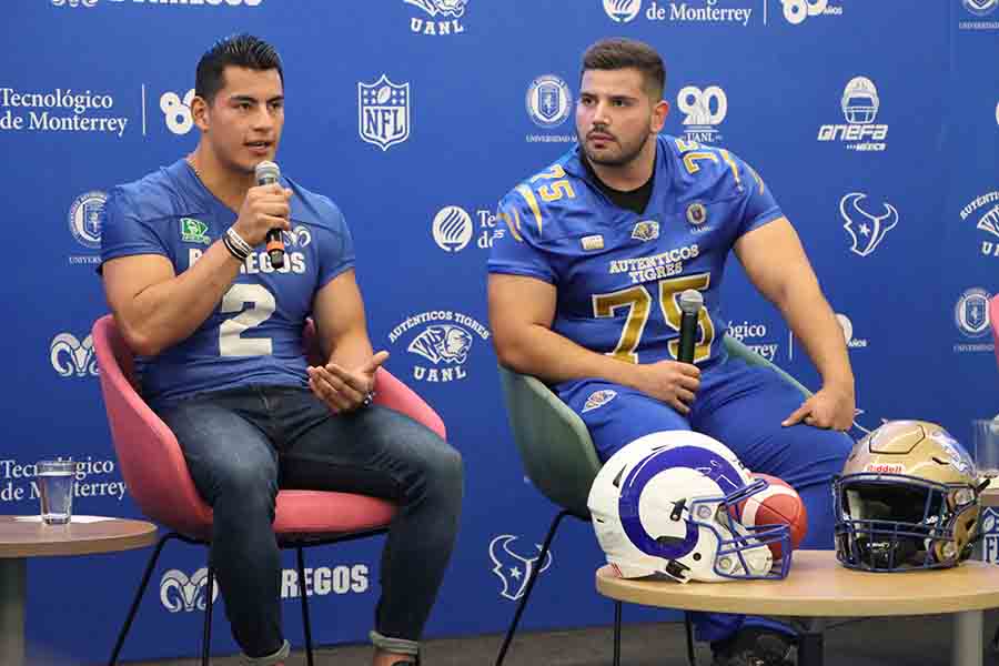 Mauricio Martínez y Luis Fernando Moreno, capitanes de Borregos Monterrey y Luis Fernando Moreno, respectivamente.