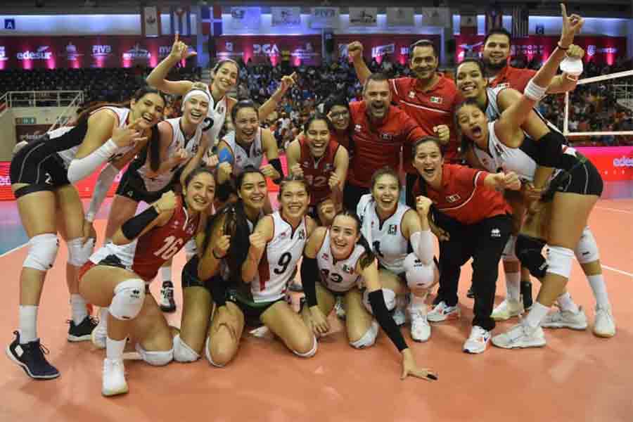 Selección Mexicana de voleibol ganadora de la medalla de plata