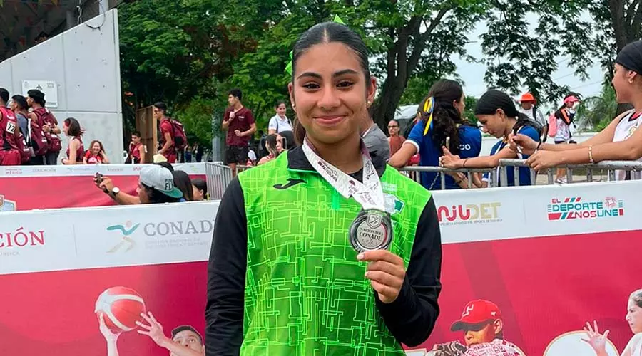 Gana Victoria García medalla de plata en nacional de atletismo