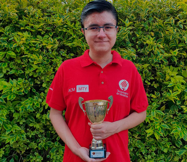 Miguel Angel Muñoz, alumno de la Ingeniería en Tecnologías Computacionales, ganó sexto lugar nacional en copa Oracle